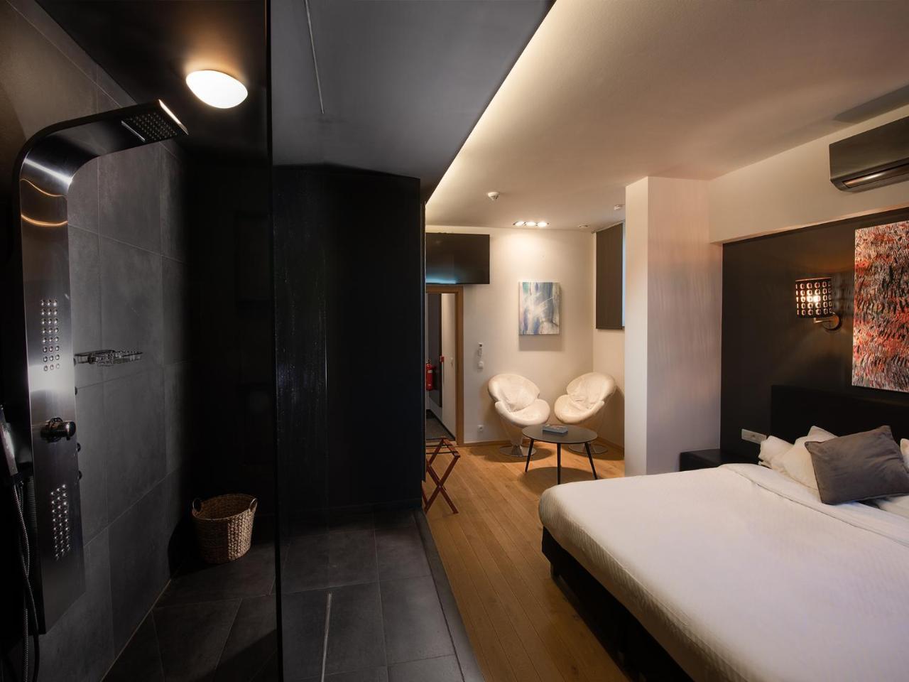 Goodnight Hotel